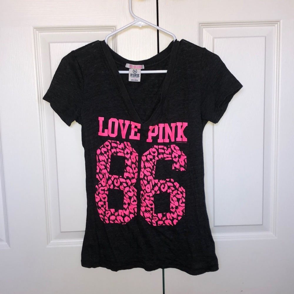 V-neck tee shirt